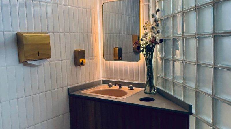 glass block bathroom